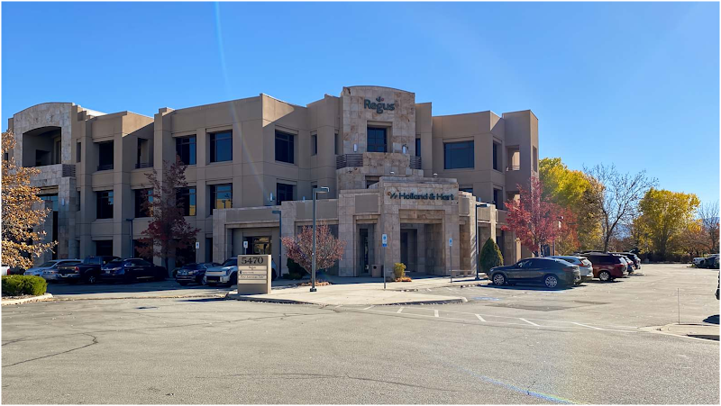 Regus - Reno - Mountain View Corporate Vending Machine Location