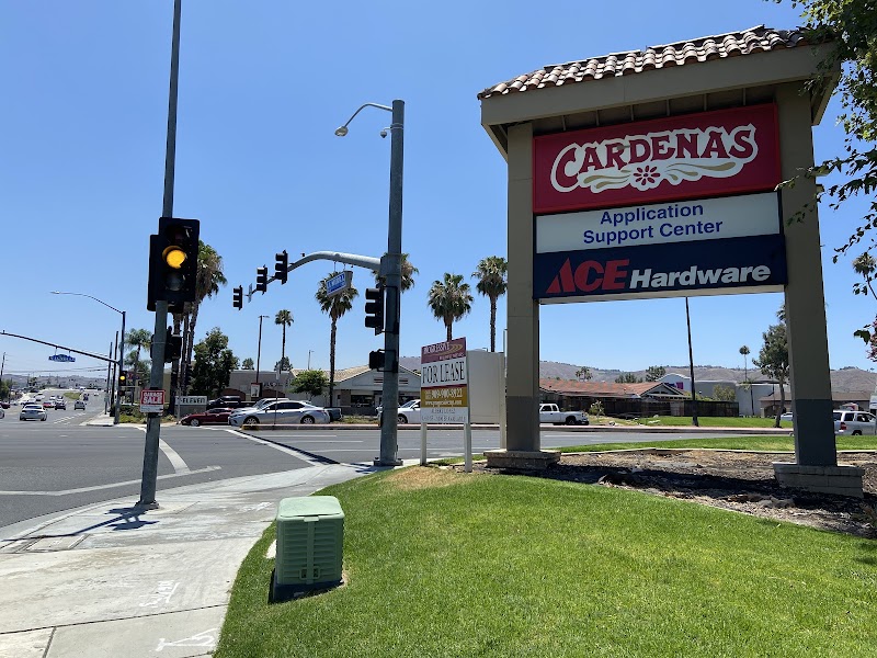 La Sierra Plaza Vending Machine Location