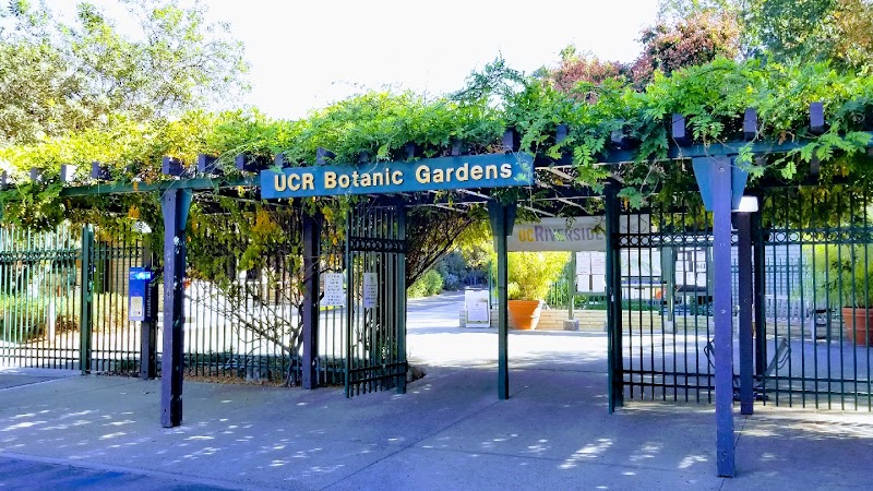 UC Riverside Botanic Gardens Vending Machine Location