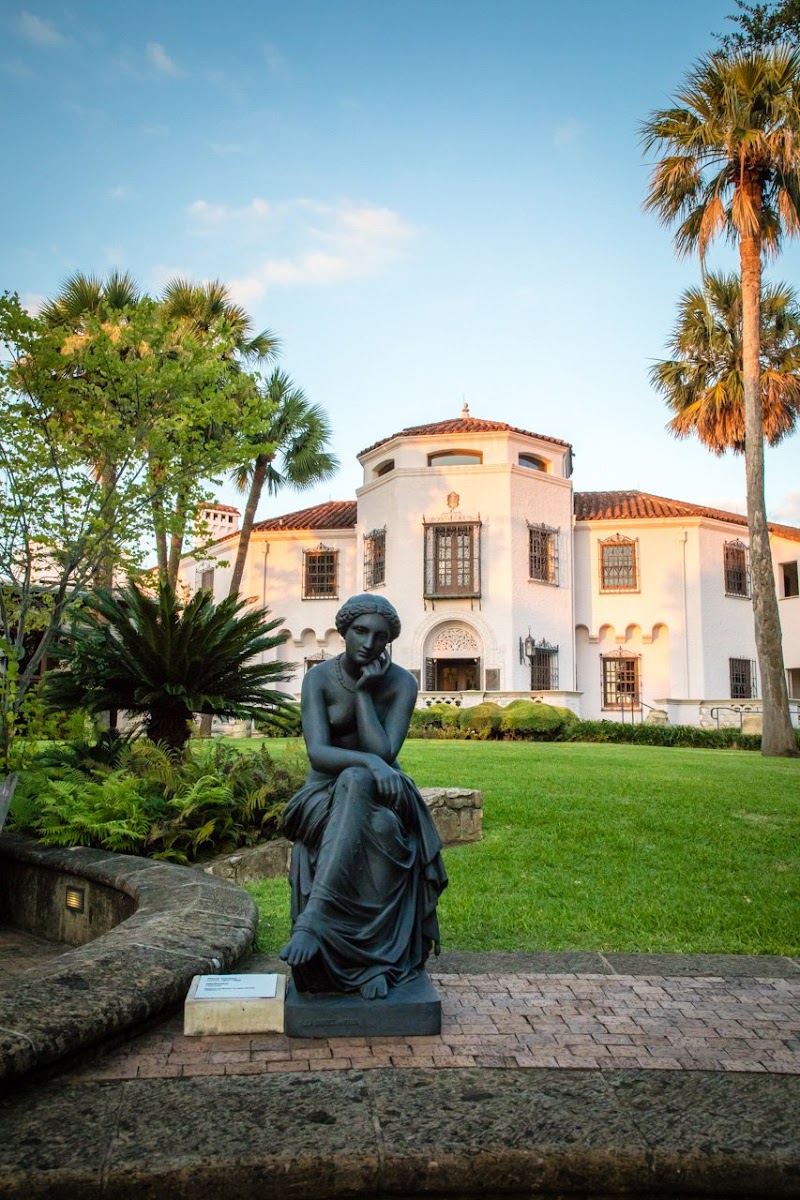 McNay Art Museum Vending Machine Location