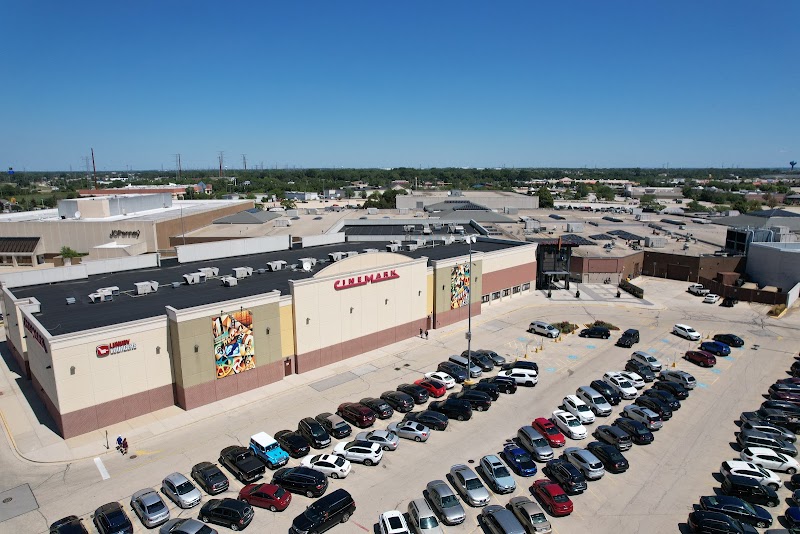 Cinemark Louis Joliet Mall Vending Machine Location