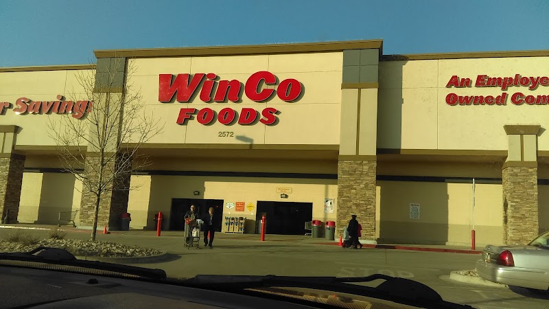 WinCo Foods Vending Machine Location