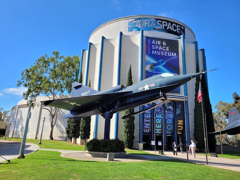 San Diego Air & Space Museum Vending Machine Location
