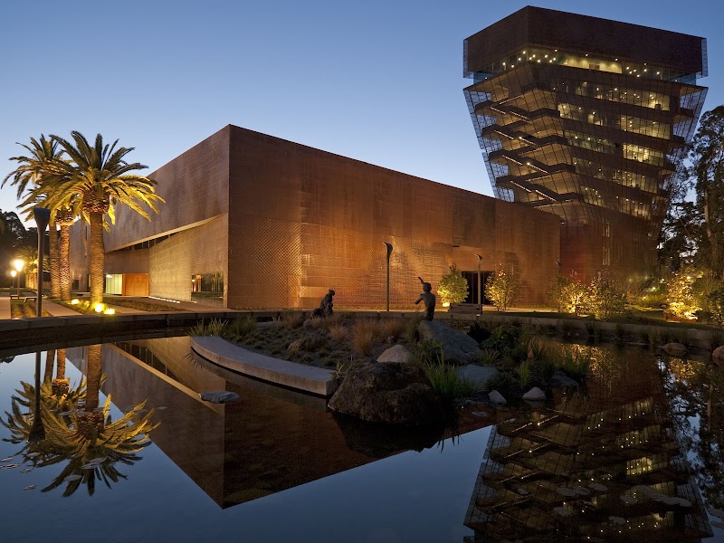 de Young Museum Vending Machine Location