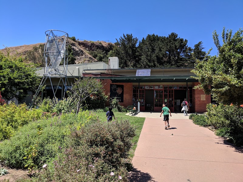 Randall Museum Vending Machine Location