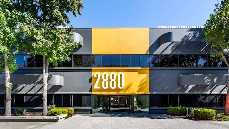 HQ Trimble Business Area Vending Machine Location