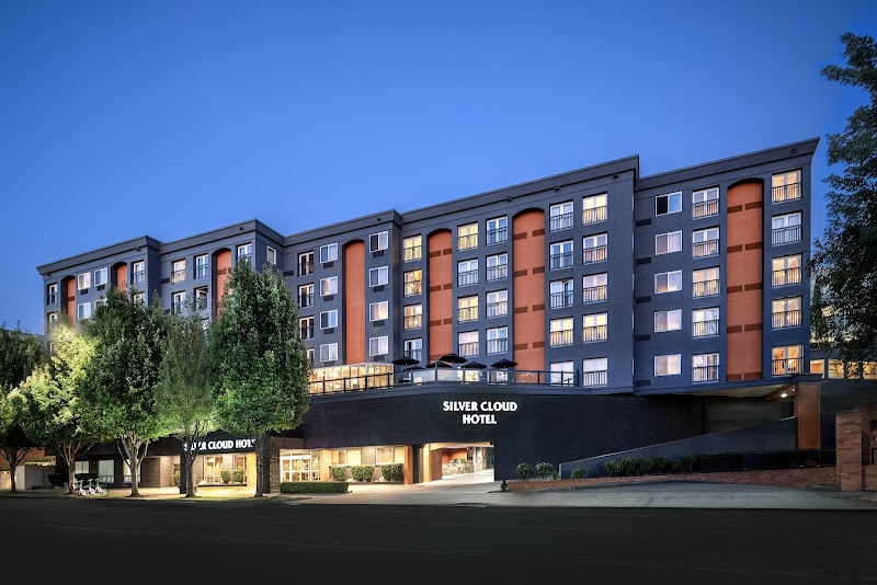 Silver Cloud Hotel - Seattle Lake Union Vending Machine Location