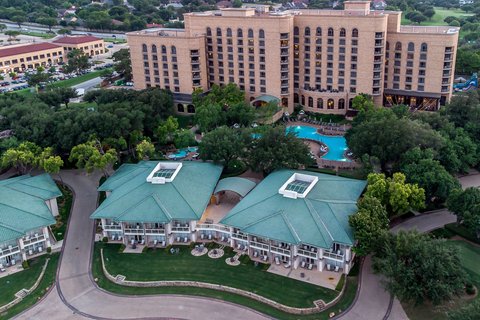 The Ritz-Carlton Dallas, Las Colinas Vending Machine Location