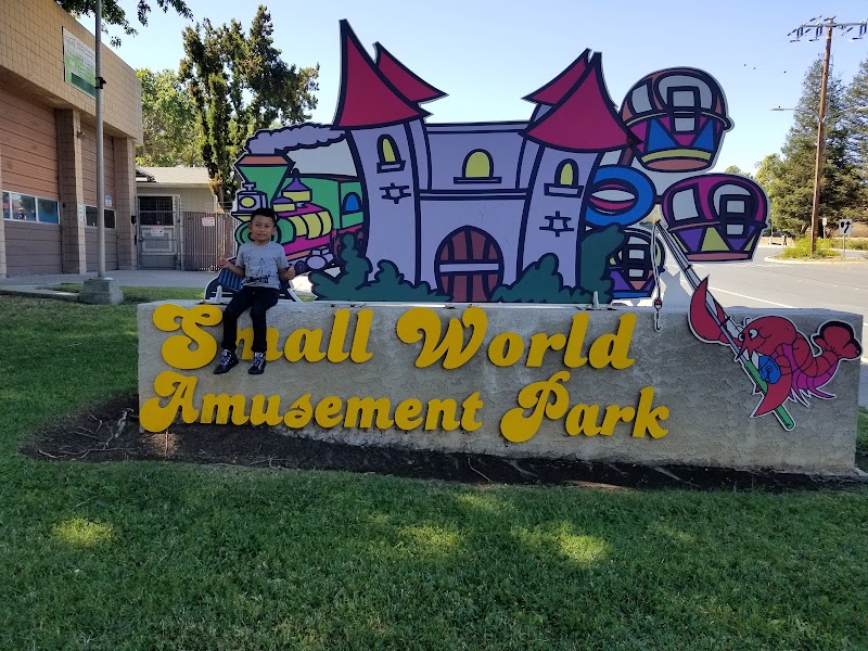 Small World Park Vending Machine Location