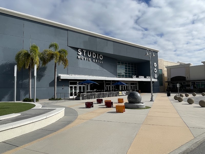 Studio Movie Grill - Seminole Vending Machine Location