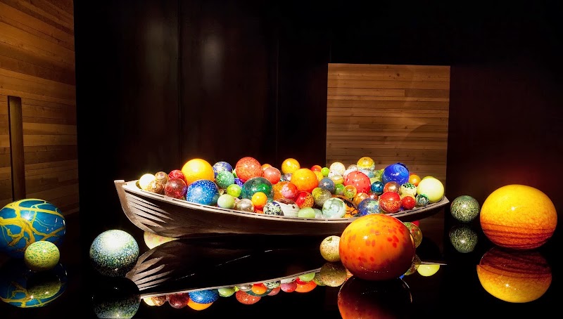 Chihuly Collection Vending Machine Location