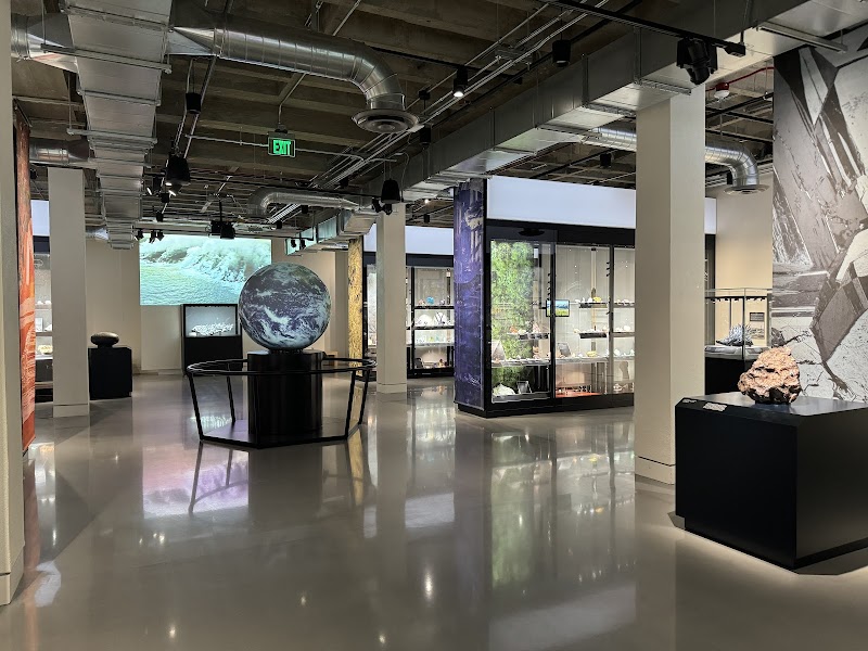 The University of Arizona Alfie Norville Gem & Mineral Museum Vending Machine Location