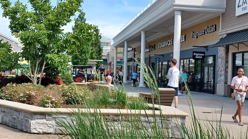 Norfolk Premium Outlets Vending Machine Location
