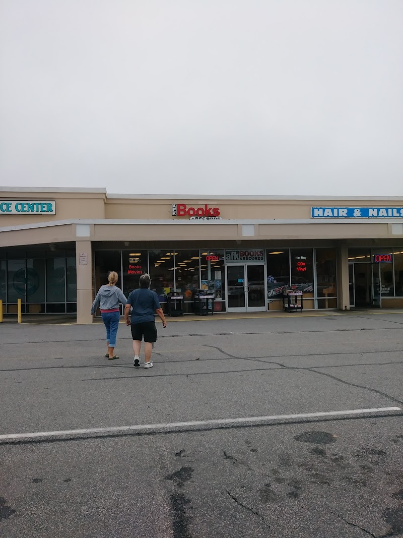 Chic's Beach Shopping Center Vending Machine Location