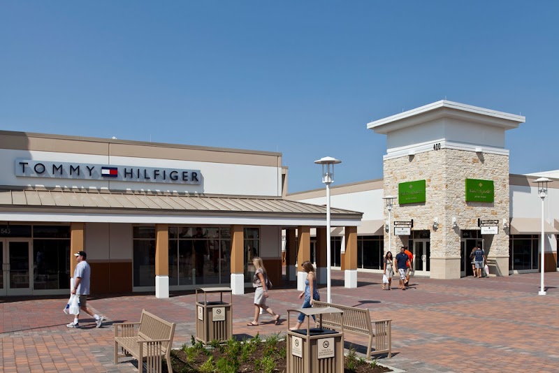 Grand Prairie Premium Outlets Vending Machine Location