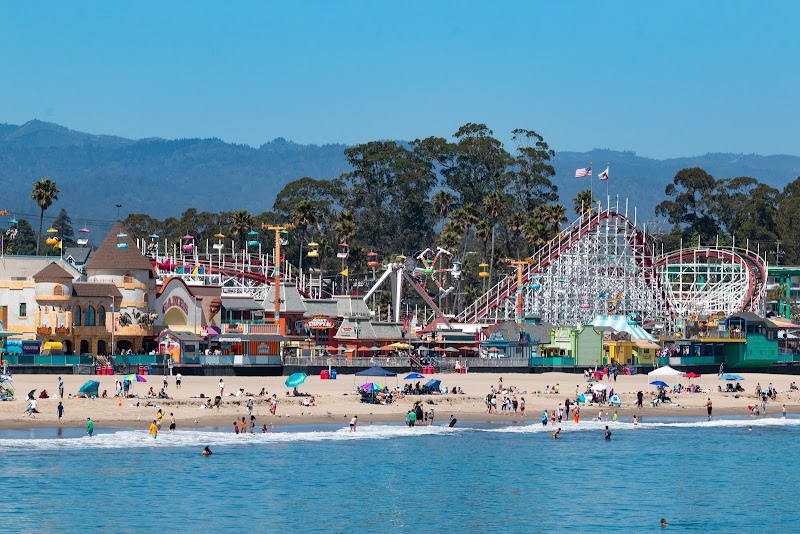 Santa Cruz Beach Boardwalk Vending Machine Location