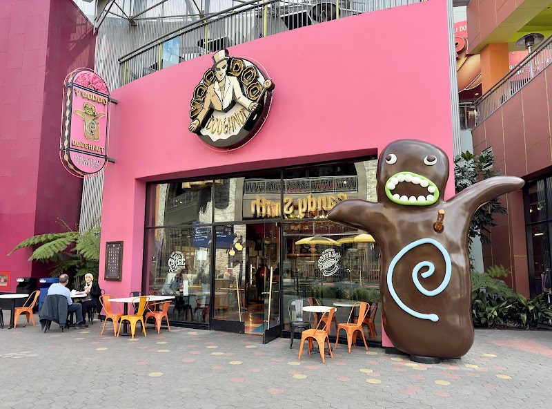 Universal CityWalk Hollywood Vending Machine Location