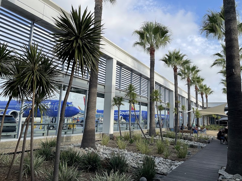 Long Beach Airport Vending Machine Location