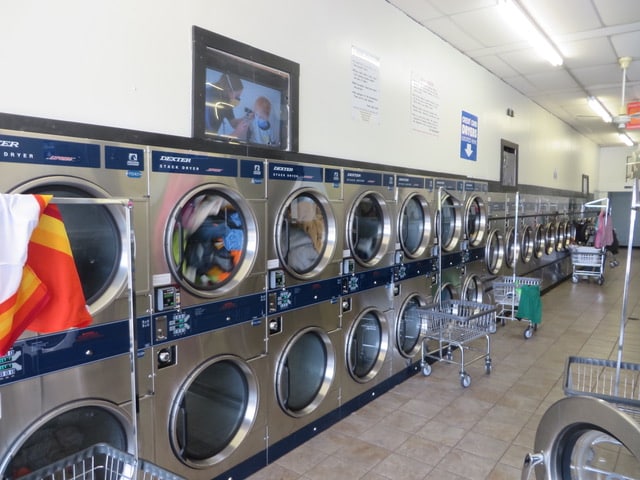 Winston - Salem Laundry Land Laundromat Vending Machine Location