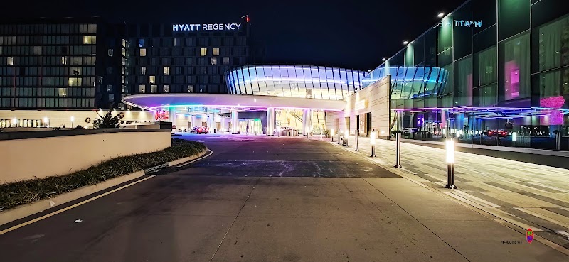 Hyatt Regency JFK Airport at Resorts World New York Vending Machine Location