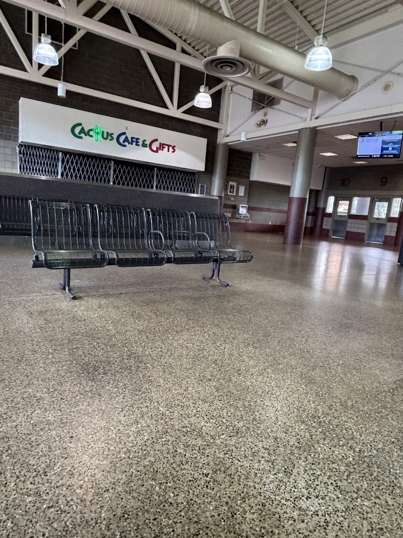 Greyhound: Bus Station Vending Machine Location