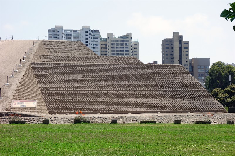 Huaca Huallamarca Vending Machine Location