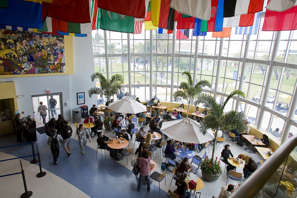FIU Graham Center — Main Atrium Vending Machine Location
