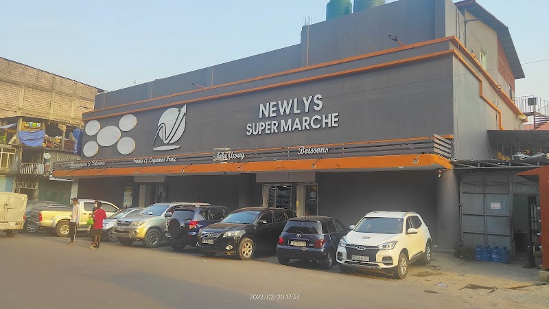 Newlys Super Marche Vending Machine Location