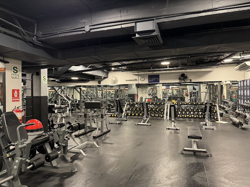 San Isidro Gym Fitness Vending Machine Location