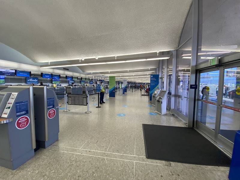 Oakland San Francisco Bay Airport Vending Machine Location