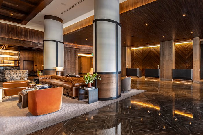 Omni Oklahoma City Hotel — Convention Lobby Vending Machine Location