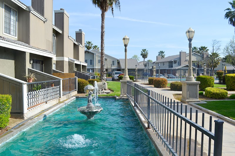 Heron Pointe Apartments & Townhomes Vending Machine Location
