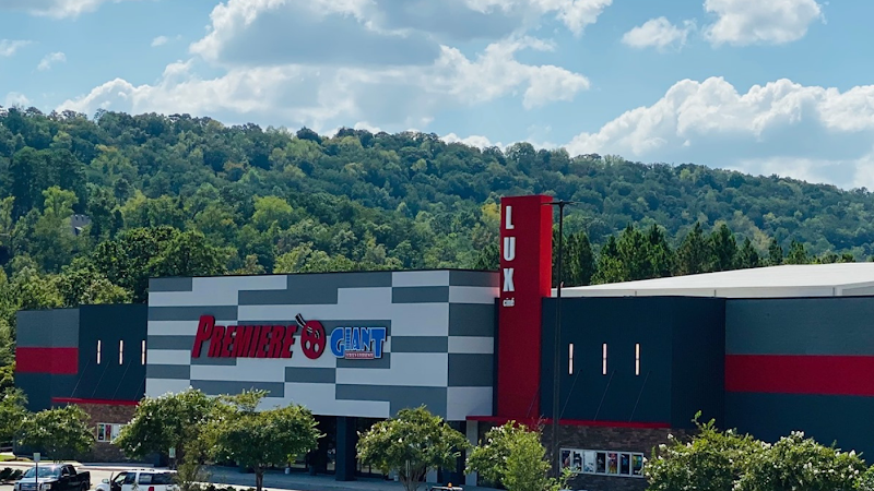Birmingham Premiere LUX Cine GSX & Pizza Pub Vending Machine Location
