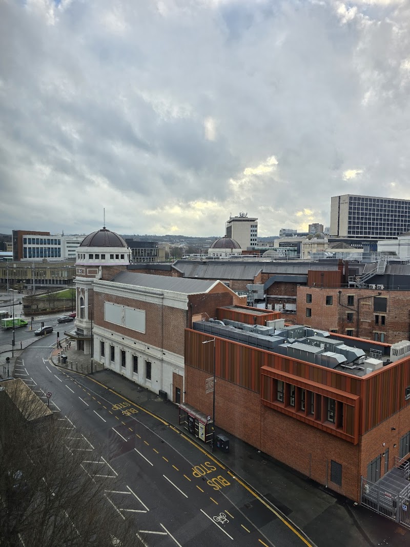 Leonardo Hotel Bradford Vending Machine Location