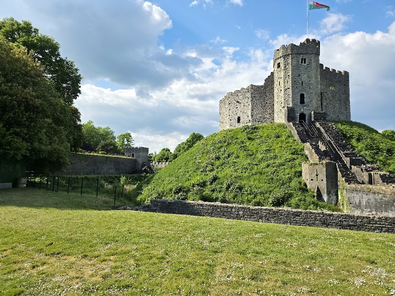 Cardiff Castle Vending Machine Location