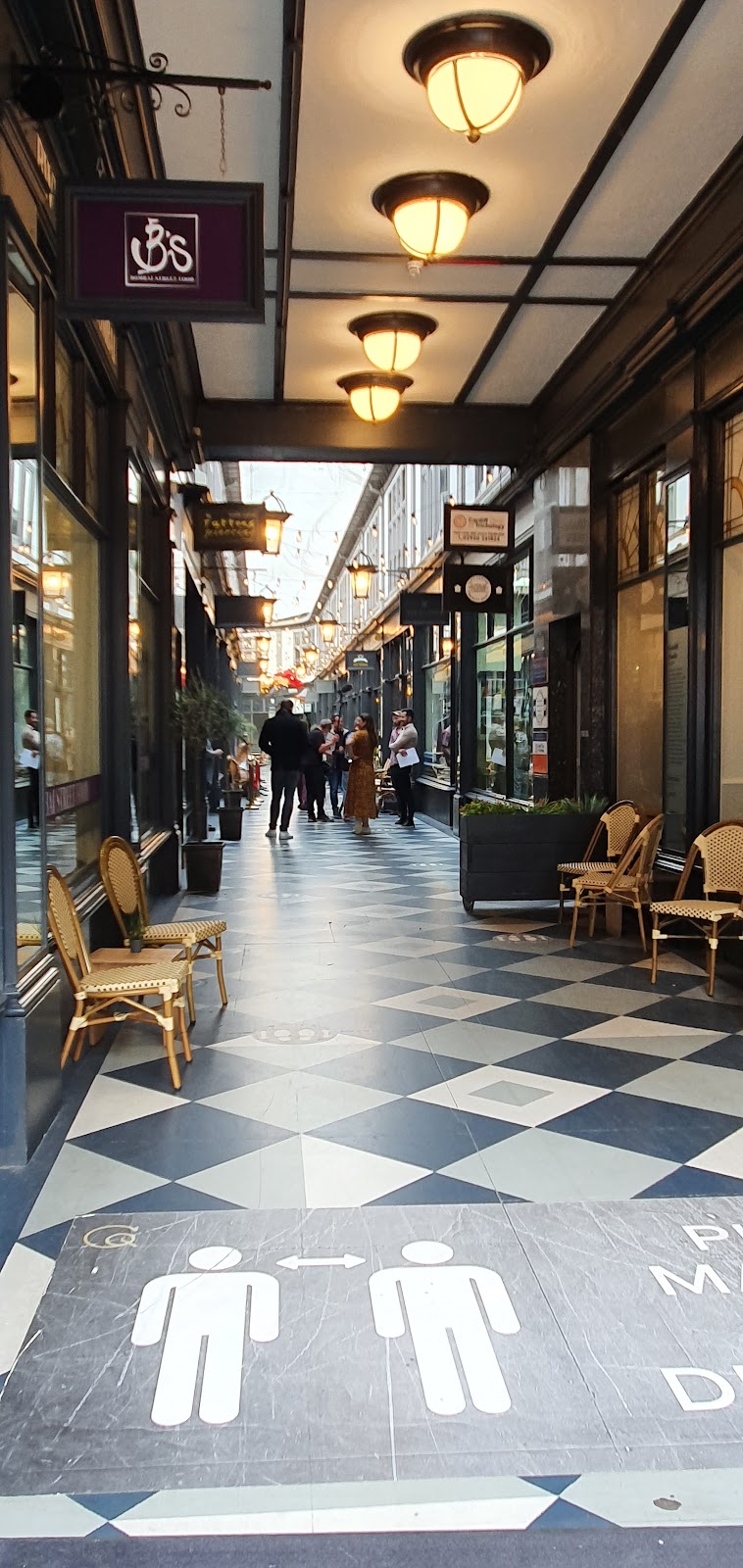 Royal Arcade, Cardiff Vending Machine Location