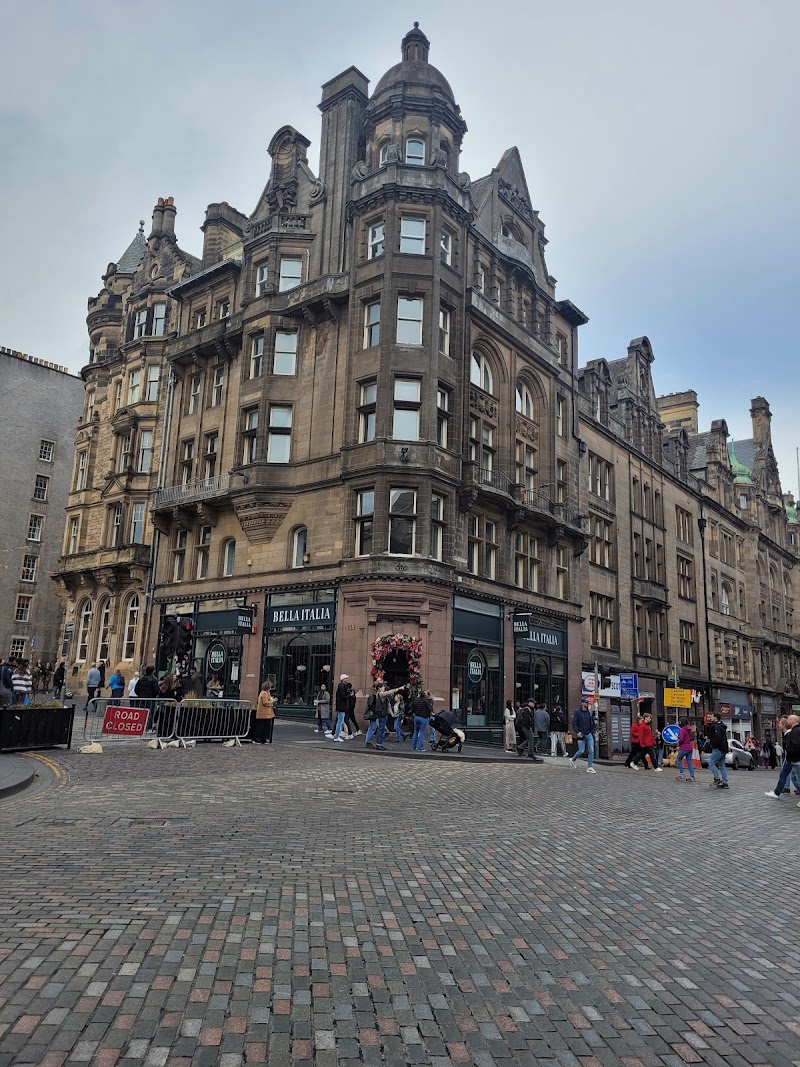 Royal Mile Mansions Apartments Vending Machine Location