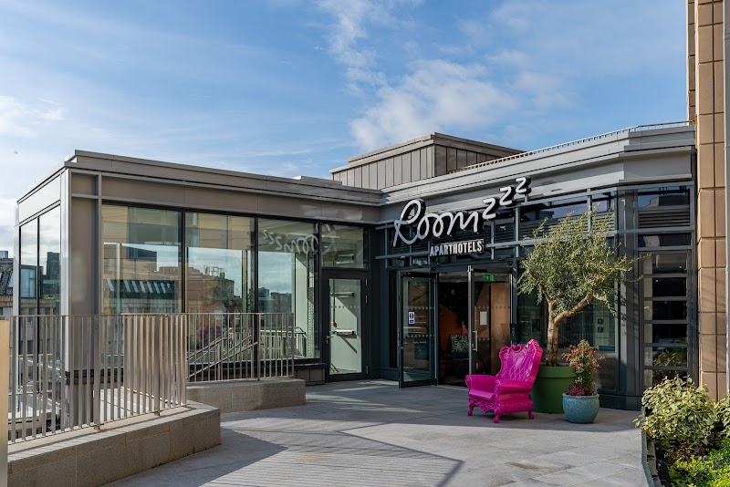 Roomzzz Aparthotel Edinburgh Vending Machine Location
