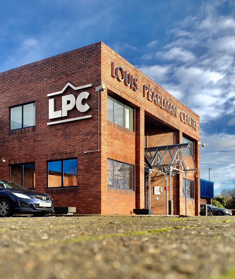 Louis Pearlman Centre Vending Machine Location