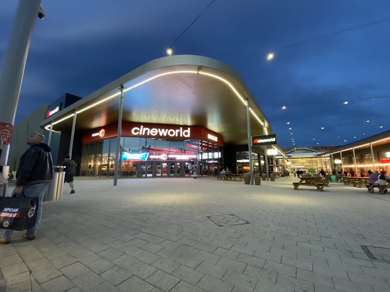 Cineworld Cinema - Leeds Vending Machine Location
