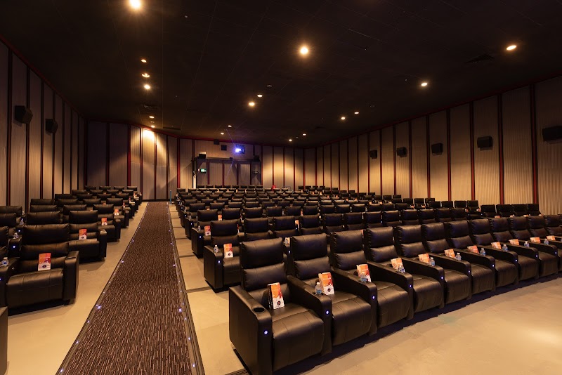 Showcase Cinema de Lux Vending Machine Location