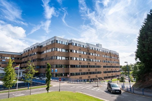 Queen's Medical Centre Vending Machine Location