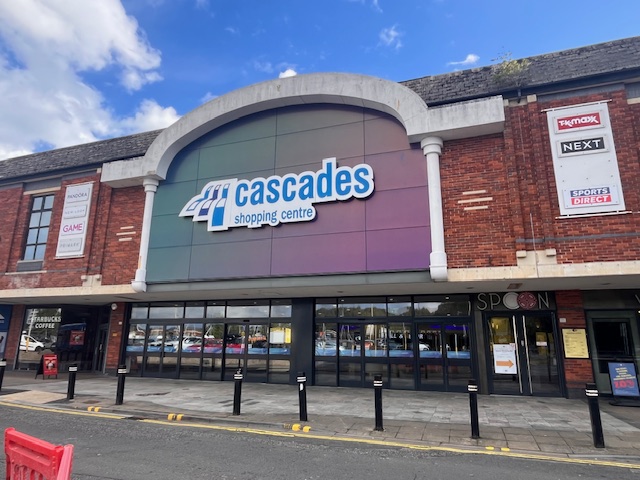 Cascades Shopping Centre Vending Machine Location