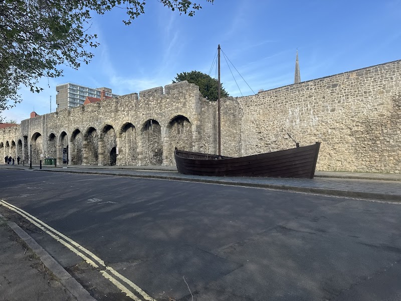 Southampton Old Wall Vending Machine Location