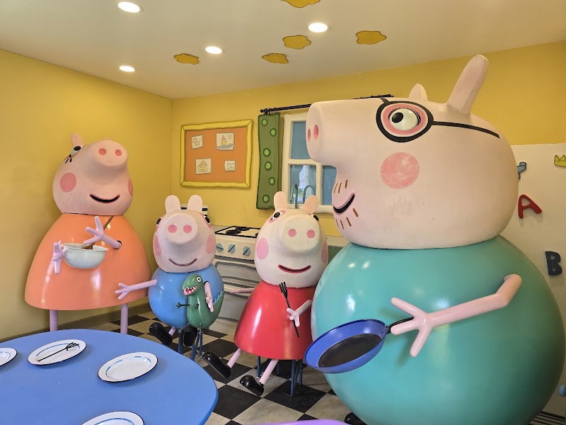 Paultons Park Home of Peppa Pig World Vending Machine Location