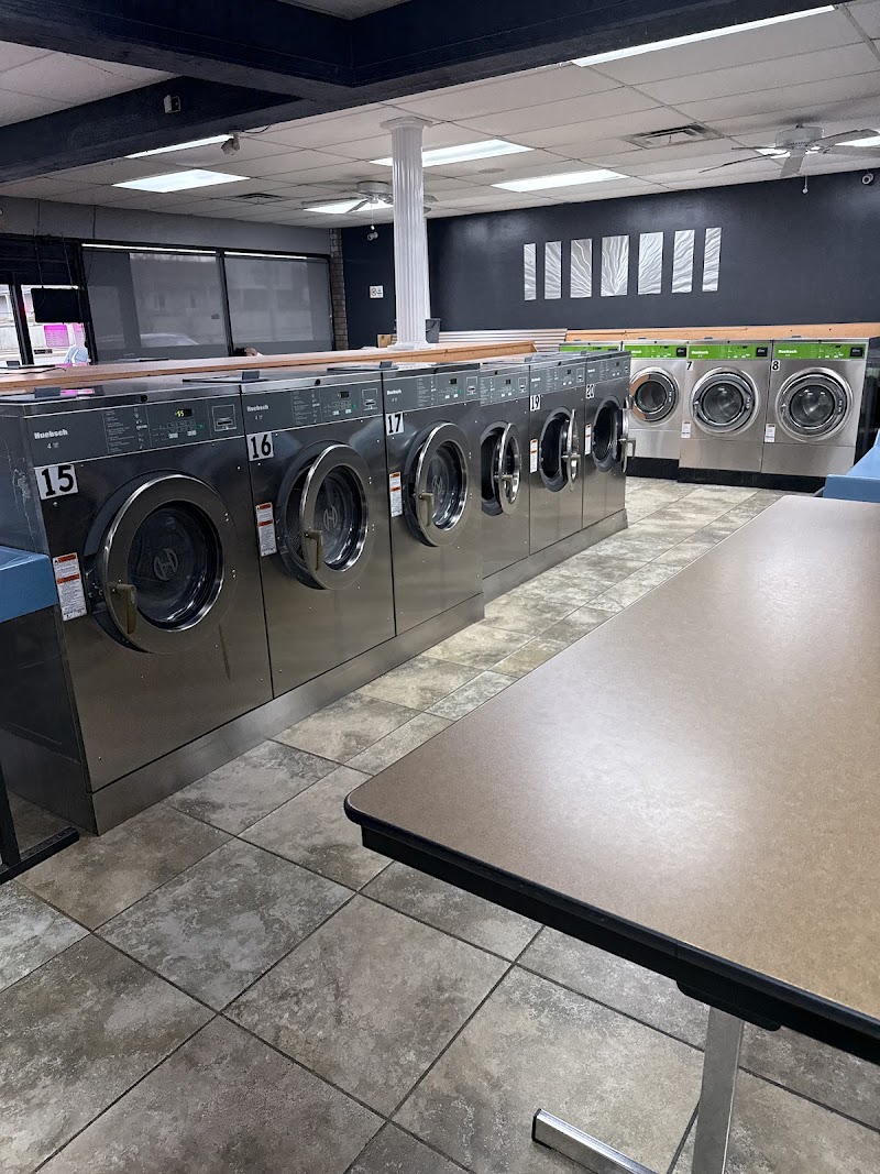 Super Clean Laundromat Vending Machine Location