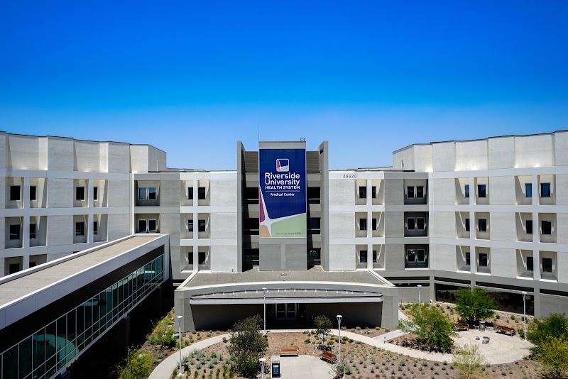 Riverside University Health System Medical Center Vending Machine Location