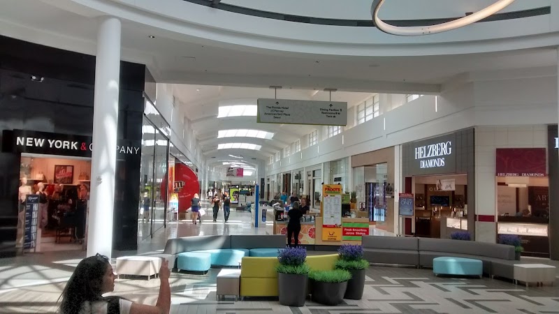 The Florida Mall Vending Machine Location