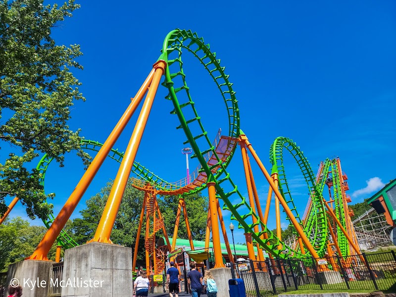 Six Flags St. Louis Vending Machine Location