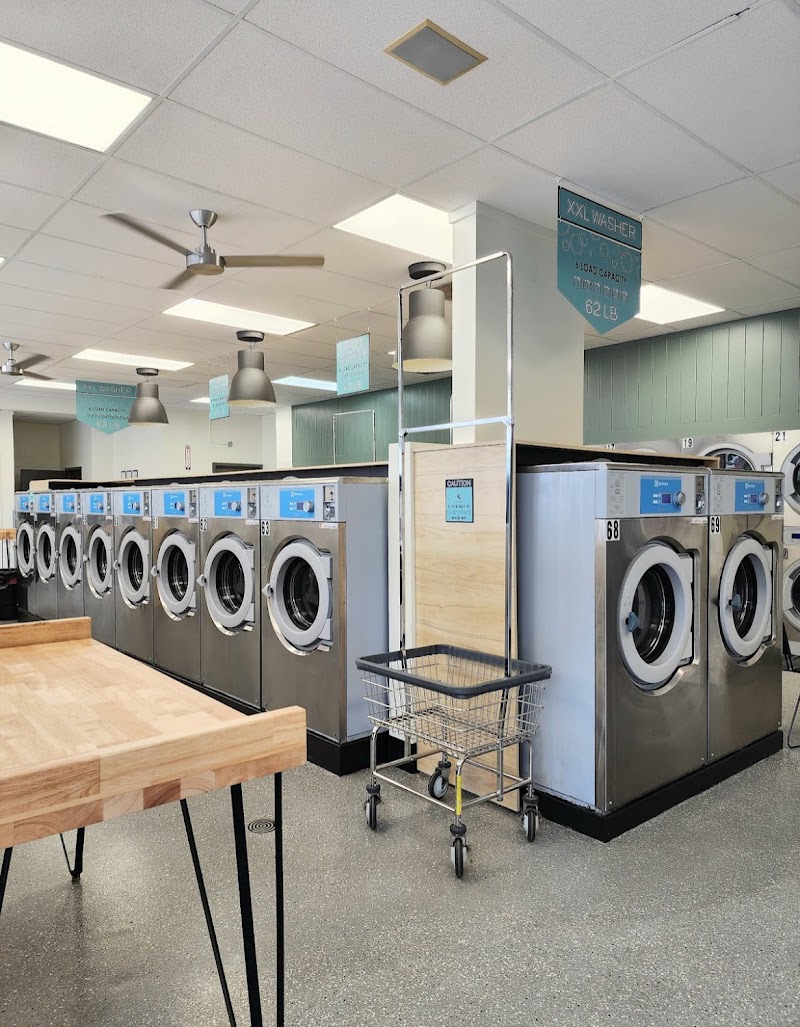 The Laundromat on Walker Vending Machine Location